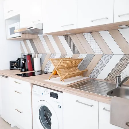 Corail - 2min Centre - Clim - Wifi - Parking Prive - Ideal Famille - Motte La Grande Motte