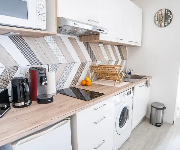 Corail - 2min Centre - Clim - Wifi - Parking Prive - Ideal Famille - Motte شقة *
