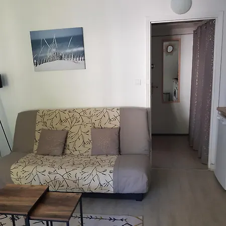 Corail - 2min Centre - Clim - Wifi - Parking Prive - Ideal Famille - Motte