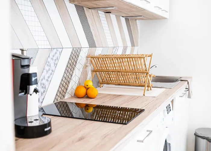 Corail - 2min Centre - Clim - Wifi - Parking Prive - Ideal Famille - Motte *
